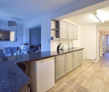 Elmgrove Estate, Hardwicke, Gloucester - Photo 6