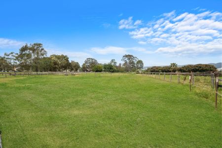 Equestrian Lifestyle Awaits - 3-Bed, 2-Bath Home on 5 Acres - Photo 5