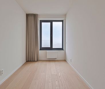 Ruim twee-slaapkamer appartement met panoramisch zicht - Photo 3