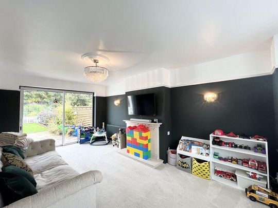 3 bedroom semi-detached house to rent - Photo 1