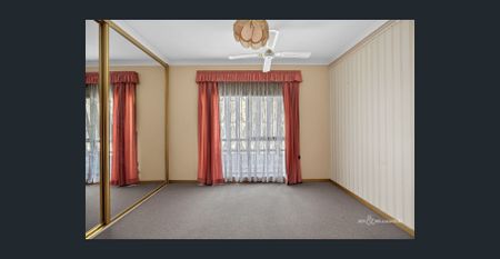 Immaculate Family Home - Photo 2