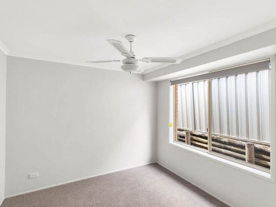 4 BEDROOM MODERN FAMILY HOME - Photo 1