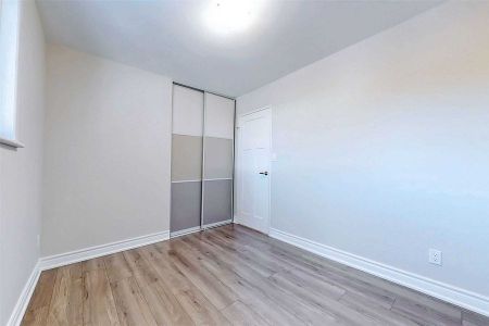 For Lease - 765 Greenfield Crescent Unit# Main, Newmarket, Ontario - Photo 4