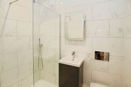 2 bedroom Flat To Let - Photo 5