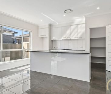 Perfect Family Home in the Heart of Middleton Grange! - Photo 3