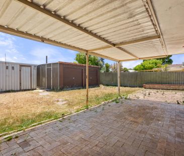 Four bedroom home with workshop, patio & side access. - Photo 3