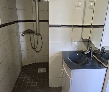 Location Appartement 2 pièces 31m² HAZEBROUCK 59190 - Photo 6
