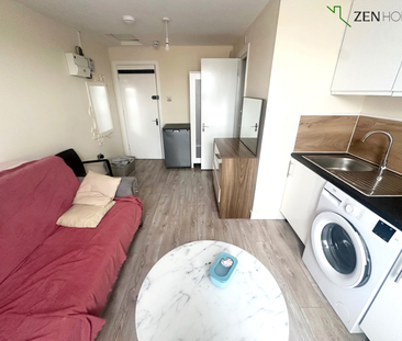 Studio to rent - Photo 2