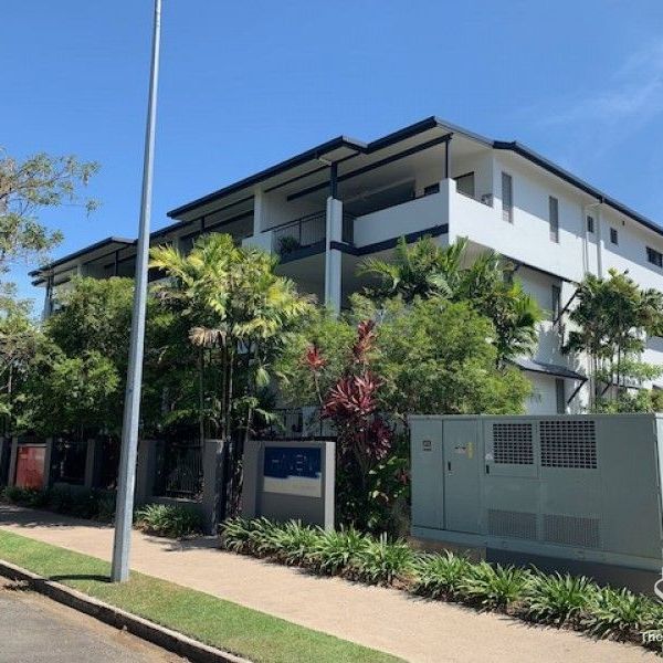 Centrally Located | 2 Bedroom | 2 Bathroom | 2 Secure Carparks - Photo 1