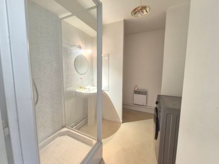 Location Appartement 2 pièces 33m² ST POL SUR TERNOISE 62130 - Photo 3