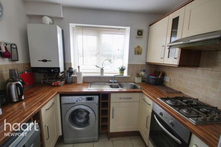 3 bedroom end of terrace house to rent - Photo 5