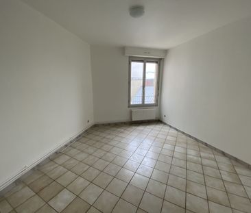 Location Appartement 4 pièces 104m² - Photo 2