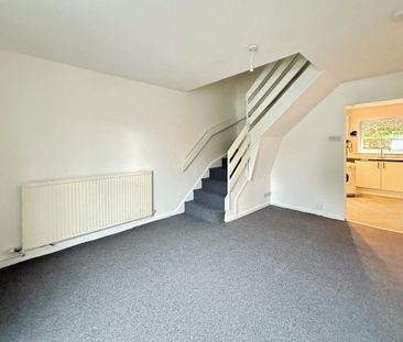 2 bedroom terraced house to rent - Photo 1