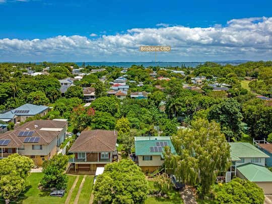 Recently Renovated - Family Home in Margate - Photo 1