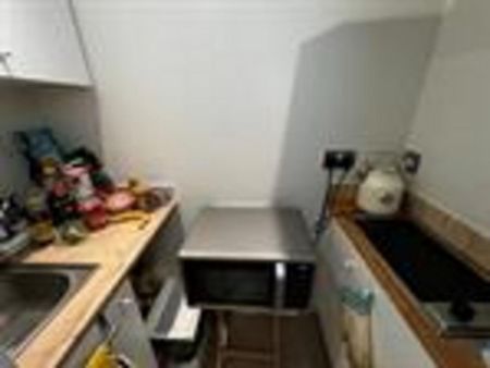 Studio to rent - Photo 5