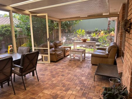 Helensvale - Photo 5