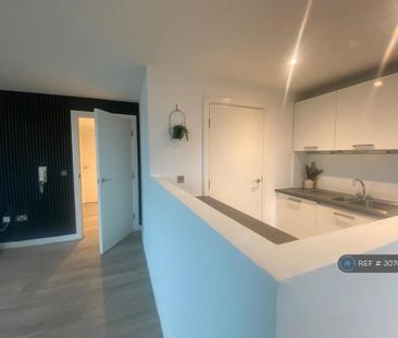 2 bedroom penthouse to rent - Photo 5
