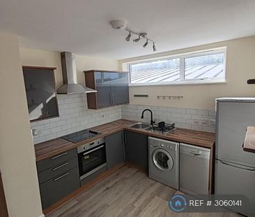 2 bedroom maisonette to rent - Photo 3