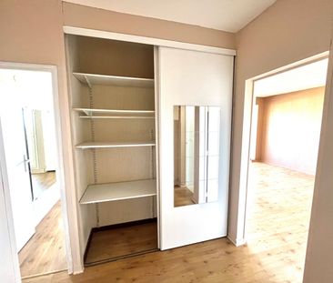 HYÈRES EST annonce de Location - Appartement T2 spacieux et lumineux - Photo 4