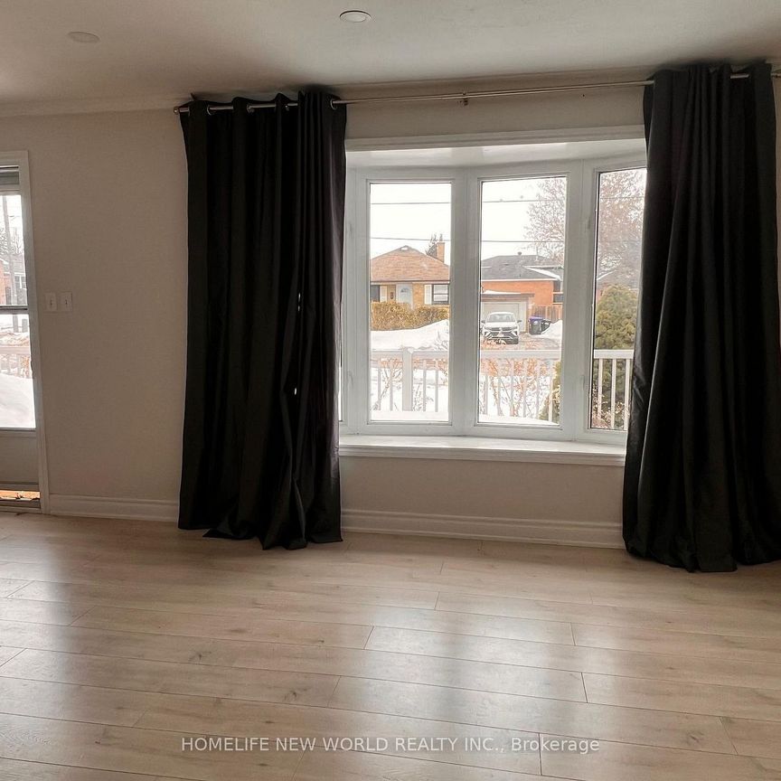 For Lease - 98 Thornton Avenue Unit# Main, Bradford West Gwillimbury, Ontario - Photo 1
