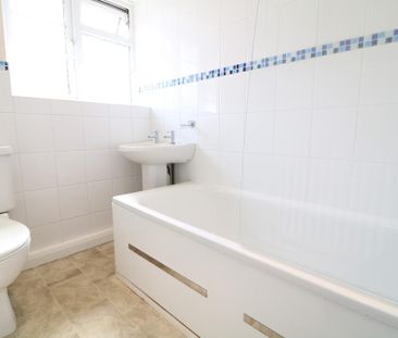 2 bedroom maisonette to rent - Photo 4