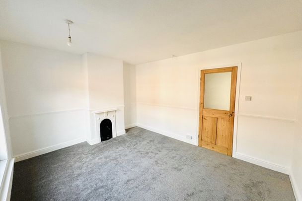 Gordon Street - Photo 1