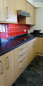 Room 3 Montpellier Retreat, CHELTENHAM GL502XG - Photo 3