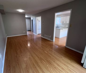 For Lease - 1793 McGill Court, Oshawa, Ontario - Photo 5