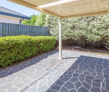 35 Bluestone Gardens, Jerrabomberra NSW 2619 - House For Rent | Domain - Photo 6