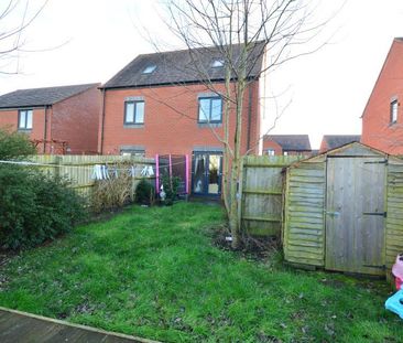 3 bedroom semi-detached house to rent - Photo 3