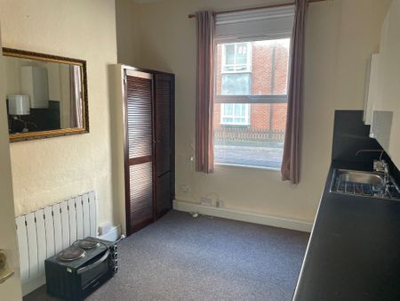 Studio to rent - Photo 4