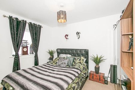 3 bedroom terraced house to rent - Photo 2