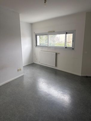 Location Maison 4 pièces 95m² VILLENAVE D ORNON 33140 - Photo 1
