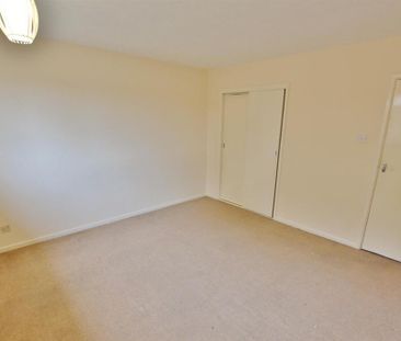 2 bedroom maisonette to rent - Photo 5