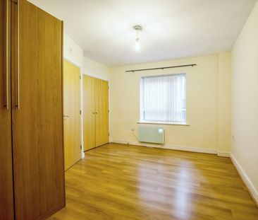 2 Bed Flat, Hither Green Lane, SE13 - Photo 1