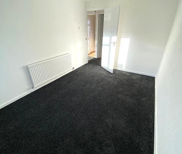 £1,250 PCM, Newly Refurbished Three Bedroom House with Garden in Wa... - Photo 6