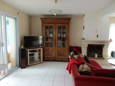 Location Maison 6 pièces 133m² NANTES 44300 - Photo 2
