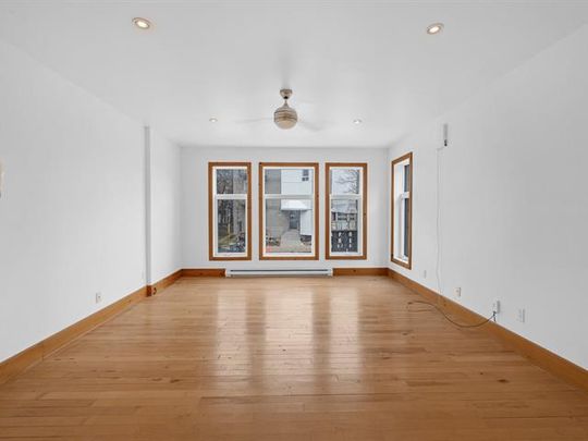 Unit 3: Entire unit - Photo 1