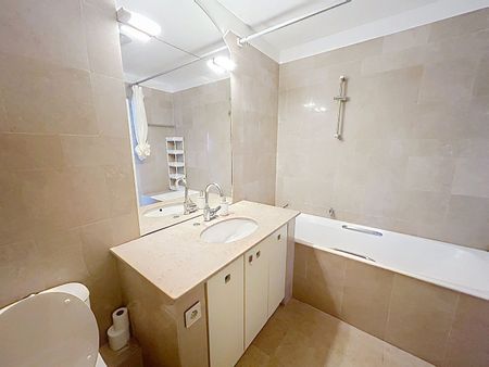 Appartement T1 LEVALLOIS PERRET à louer - Photo 5
