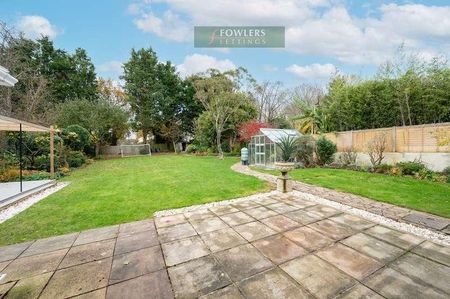 Silver Lane, Billingshurst, RH14 - Photo 4