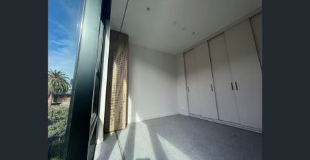 Experience Luxury Living with this Perfectly Located 1-Bedroom Apartment - Photo 5