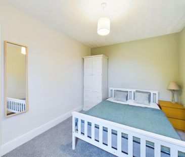 4 bedroom detached house to rent - Photo 3