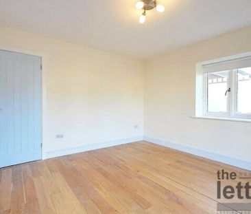 2 bedroom end of terrace house to rent - Photo 4