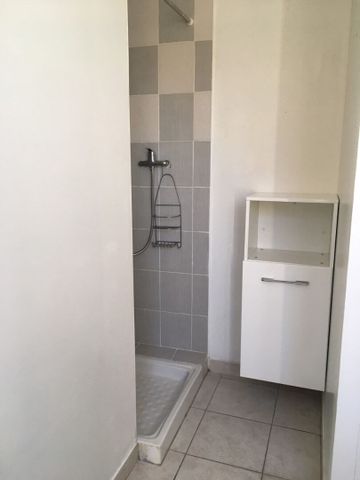 Location Appartement 2 pièces 27m² - Photo 3