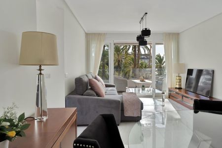 Middle Floor Apartment in Río Real - Photo 2