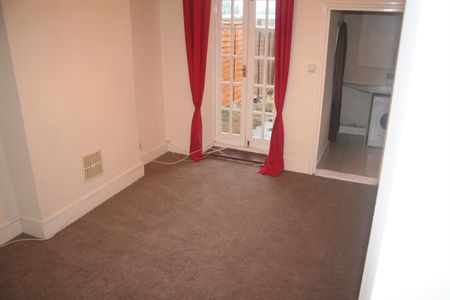 1 bedroom Detached House to let - Photo 5