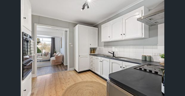 FAMILY HOME IN GREAT LOCATION! - Photo 1