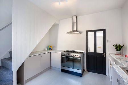2 bedroom terraced house to rent - Photo 3