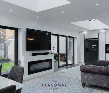 4 bedroom detached house to rent - Photo 2