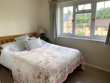 4 bedroom terraced house to rent - Photo 3